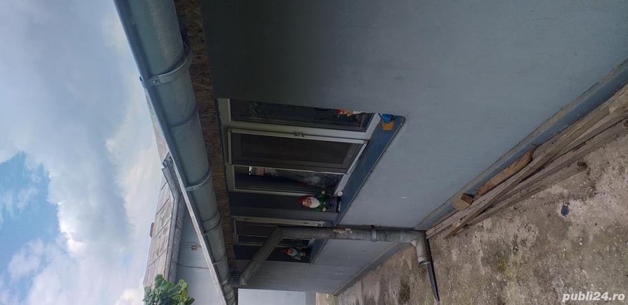 Casă cu 3 camere cu Teren 1700 Mp în Izvoarele