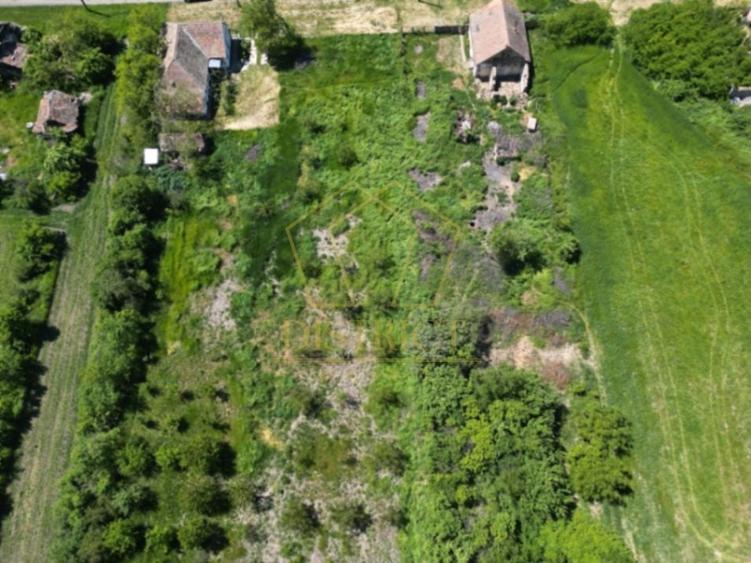 Teren Construcții intravilan de 1900 mp, în Ghilad