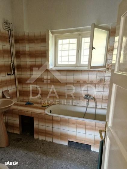 Casa ultracentrala, singur in curte Targu Mure? 2 Apartamente - 5