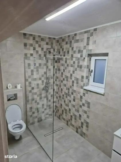 Casă cu 4 camere cu Teren 320 Mp în Valea Adâncă