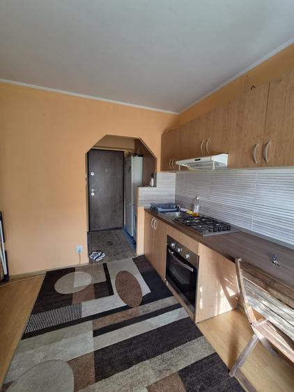 Dau in chirie garsoniera mica ,str.Calugareni et 4,Rogerius 900lei plus garantie - 5