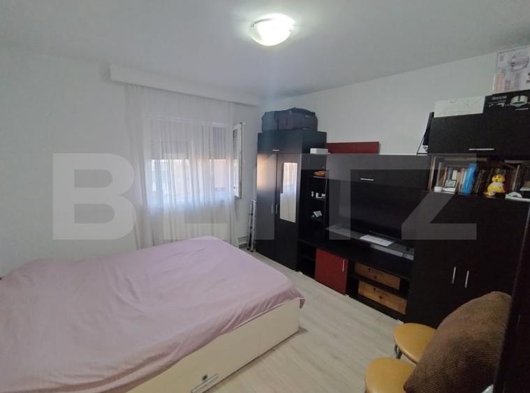 Apartament cu 3 camere decomandat, mobilat în 1 Mai