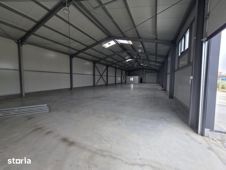 Spațiu comercial, de 600 mp, în Brazi