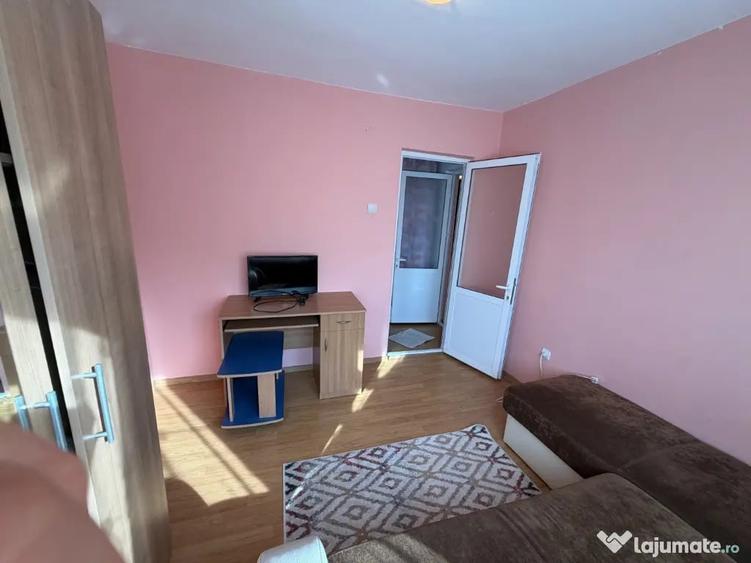 Apartament cu 2 camere semidecomandat în Neptun