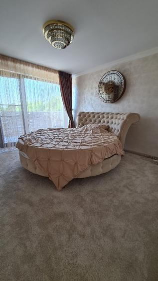 Casă cu 5 camere cu Teren 2530 Mp în Periferie