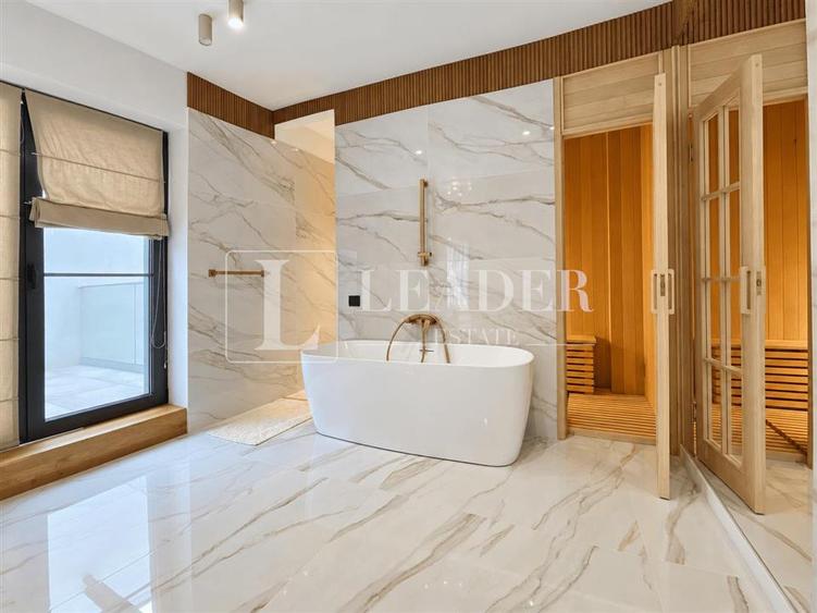 Casă cu 5 camere cu Teren 430 Mp în Pipera