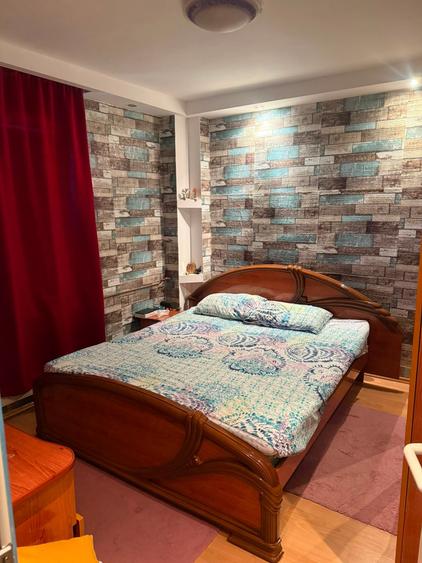 Apartament cu 3 camere decomandat în Alexandru Obregia