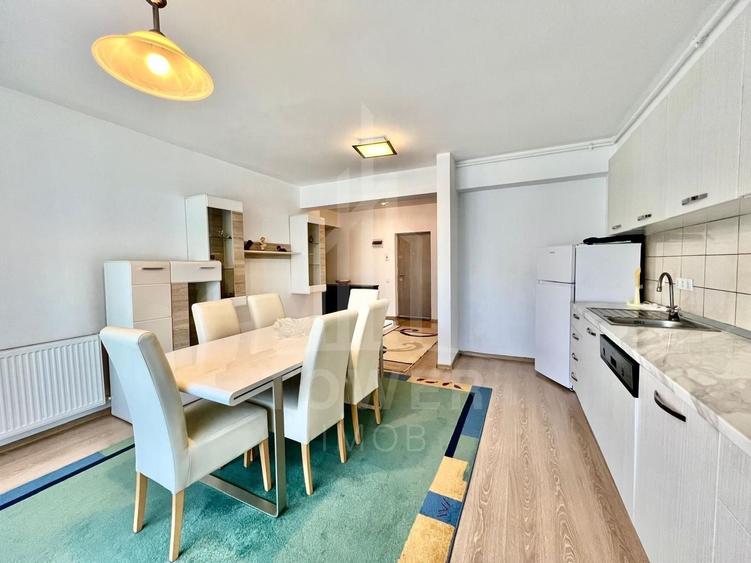 Apartament cu 3 camere decomandat în Turnișor