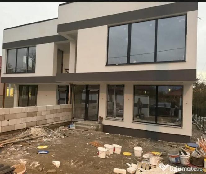 Casă cu 7 camere cu Teren 225 Mp în Bariera Vâlcii