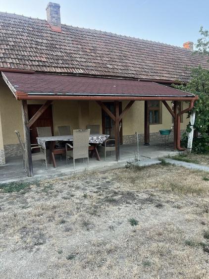 Casă cu 3 camere în Moftin
