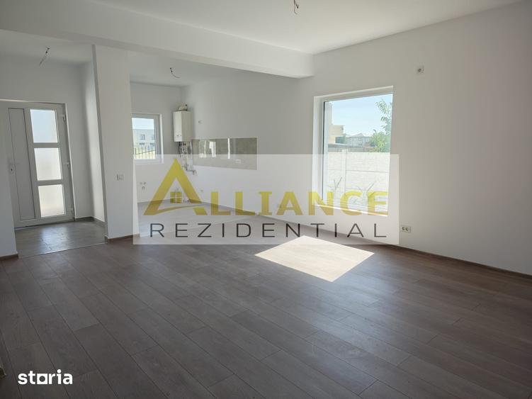 Casă cu 4 camere cu Teren 250 Mp în Grivița