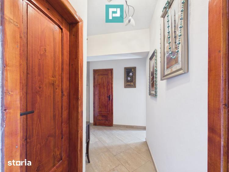 Apartament cu 3 camere, mobilat în Central