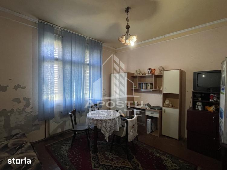Casă cu 3 camere cu Teren 850 Mp în Iosefin