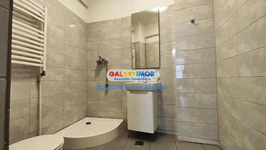 Casă cu 6 camere cu Teren 165 Mp în Decebal