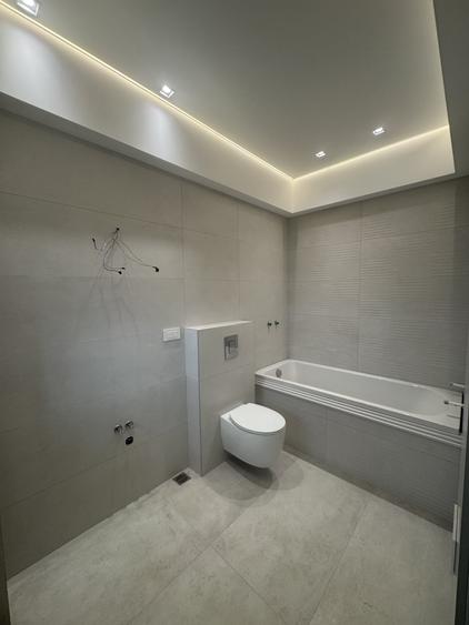 Apartament cu 4 camere în Trivale