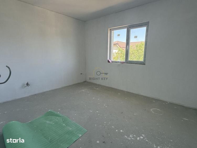Casă cu 4 camere cu Teren 250 Mp în Domnești