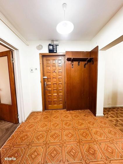 Apartament cu 4 camere decomandat în Republicii