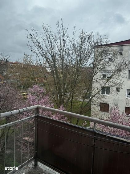 Apartament cu 3 camere decomandat, mobilat în Central