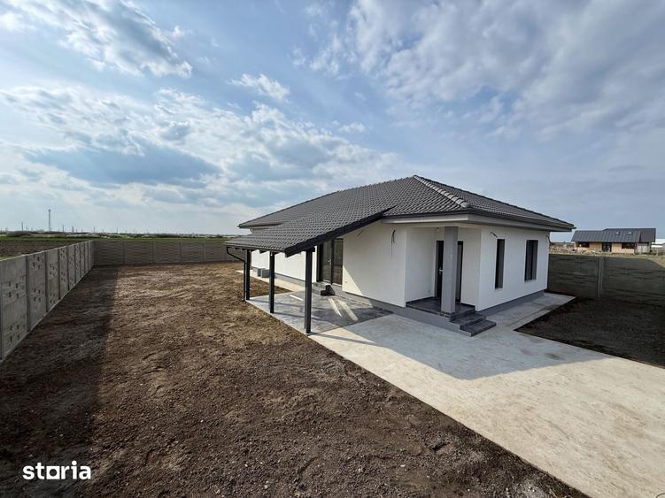 Casă cu 4 camere cu Teren 580 Mp în Sânmihaiu Român