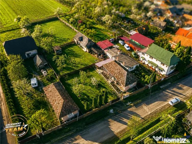 Casă cu 3 camere cu Teren 7608 Mp în Cernat