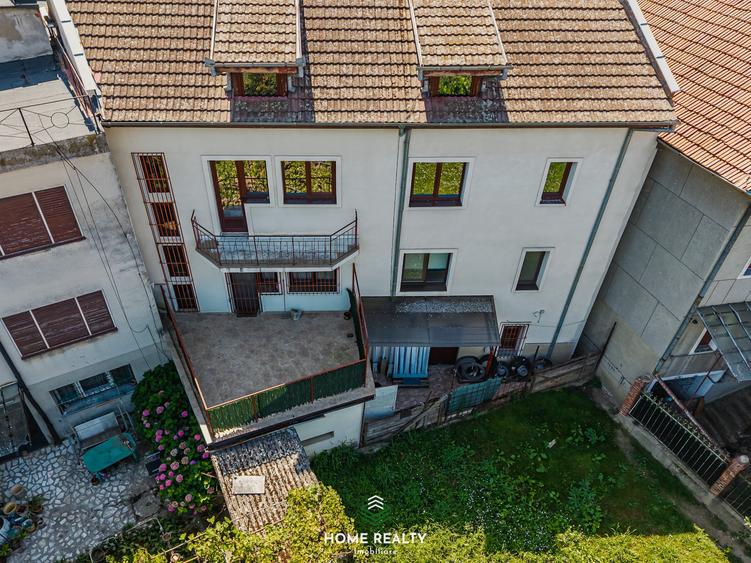 Casă cu 11 camere cu Canalizare în Lugoj