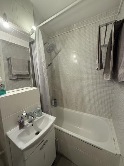 Apartament cu 2 camere decomandat în Complex Studențesc
