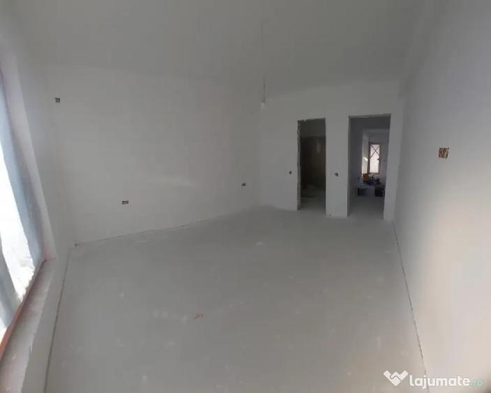 Casă cu 3 camere cu Teren 320 Mp în Vârteju