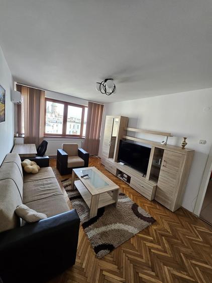 Apartament cu 2 camere semidecomandat, mobilat în Ultracentral