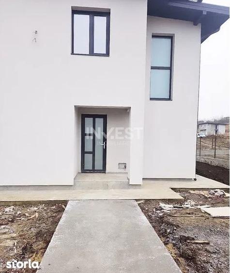 Casă cu 4 camere cu Teren 600 Mp în Central