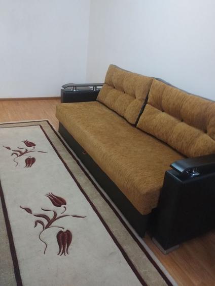 Garsonieră în Vest