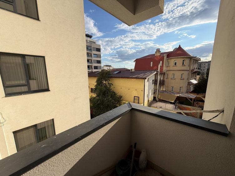 Apartament cu 2 camere decomandat în Națiunile Unite