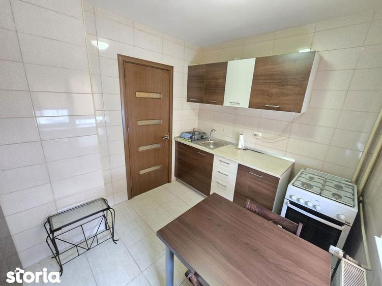 Garsonieră decomandată, mobilată în Decebal