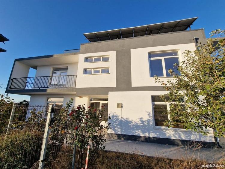 Casă cu 6 camere cu Teren 510 Mp în Schitu