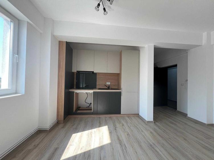 Apartament cu 2 camere decomandat în Lipovei