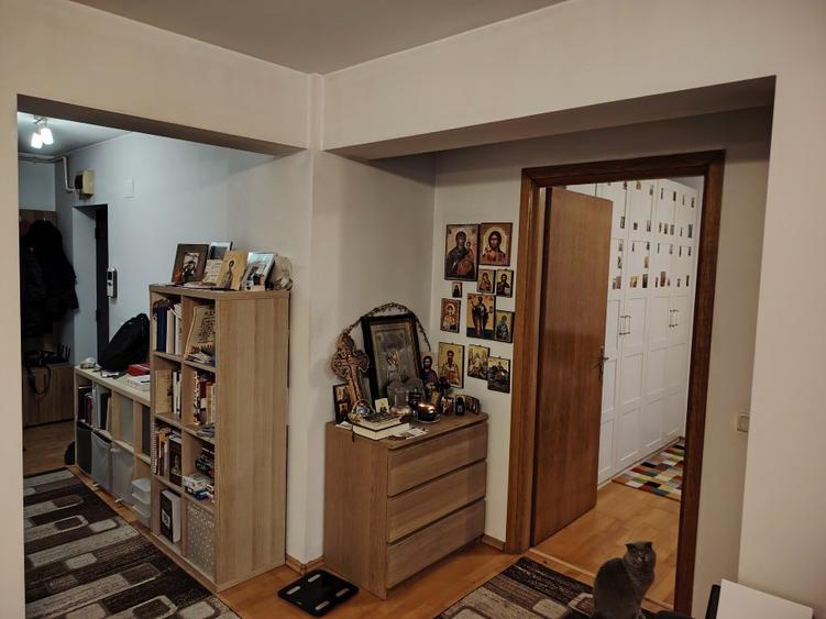 Apartament cu 2 camere semidecomandat în Băneasa