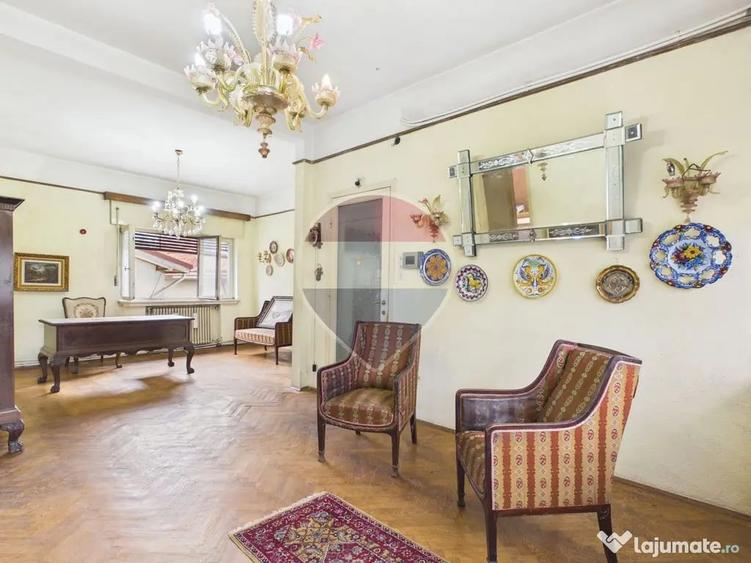Apartament cu 4 camere semidecomandat în Ferdinand