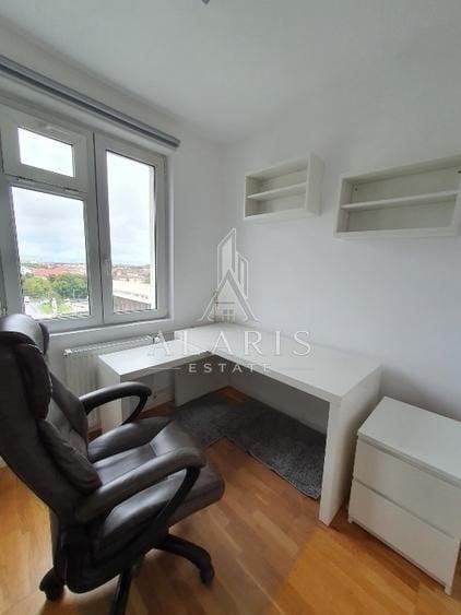 Apartament cu 3 camere decomandat, mobilat în Complex Studențesc