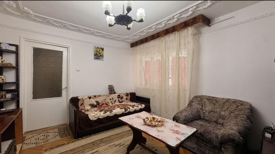 Apartament cu 2 camere nedecomandat în Complex Studențesc