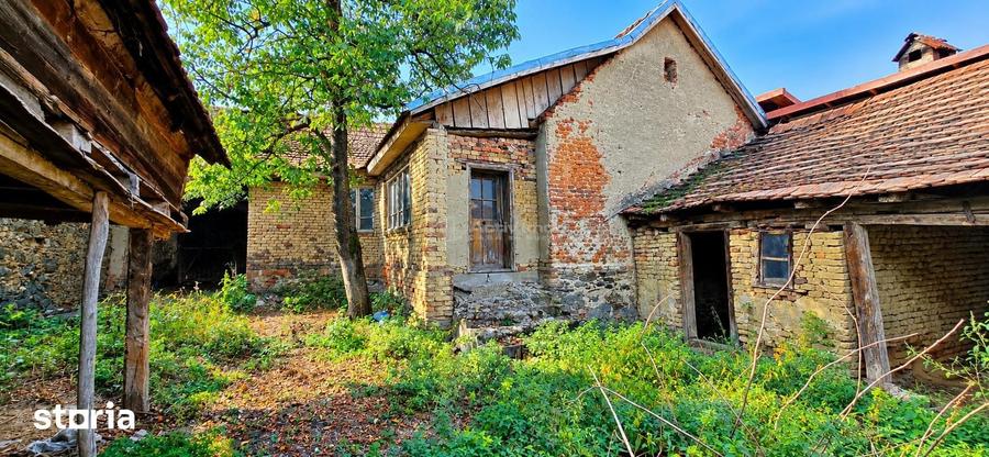 Casă cu 3 camere cu Teren 569 Mp în Bănia