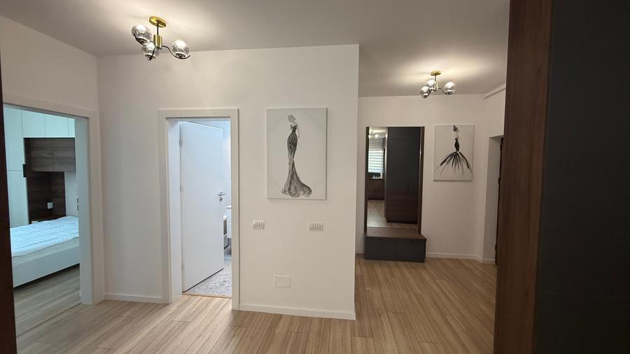 Apartament cu 2 camere decomandat în Central