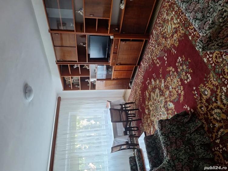 Apartament cu 2 camere decomandat în Trocadero