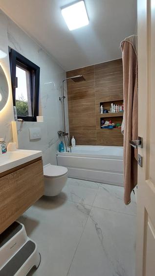 Casă cu 3 camere cu Teren 821 Mp în Măgurele