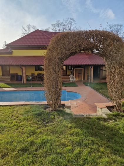 Casă cu 4 camere în Ultracentral