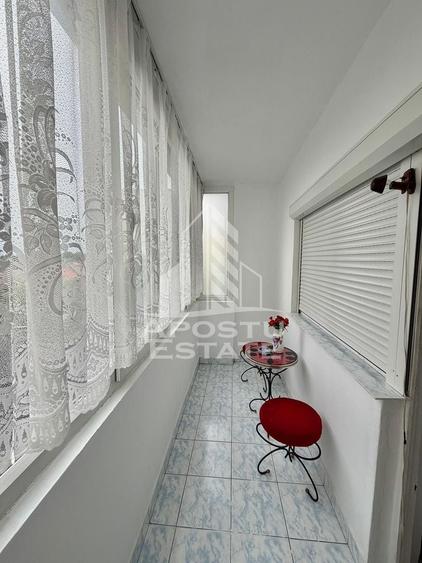 Apartament cu 3 camere decomandat, mobilat în Telegrafului