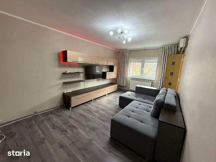 Apartament cu 2 camere decomandat în Micro 17