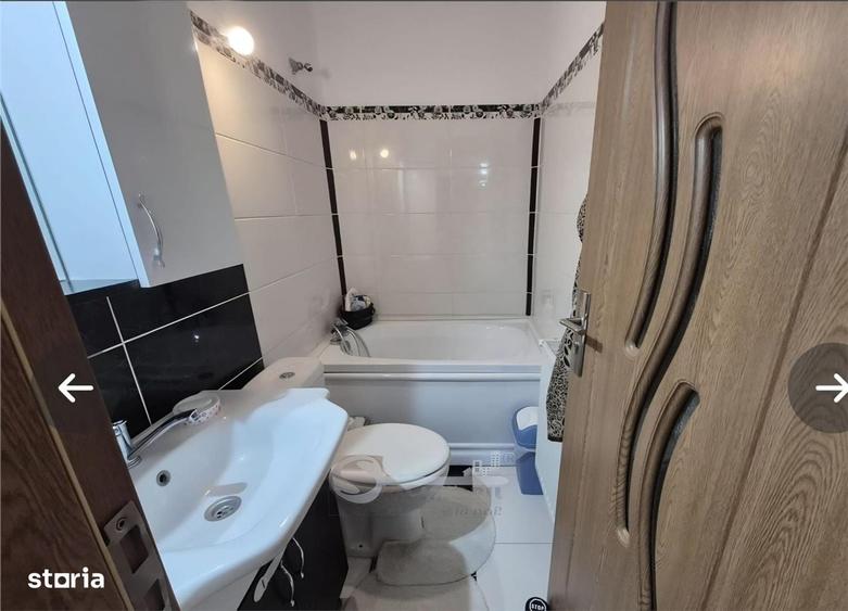 Apartament cu 3 camere decomandat în Alexandru cel Bun