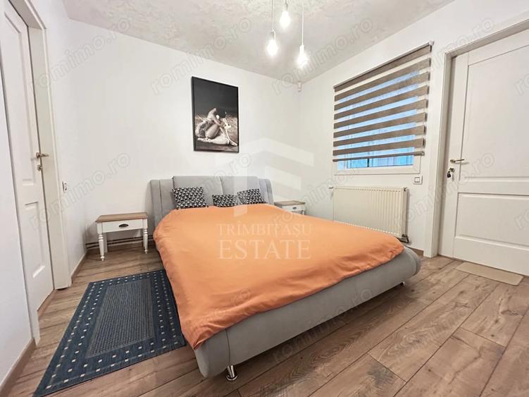 Casă cu 12 camere cu Teren 608 Mp în Central