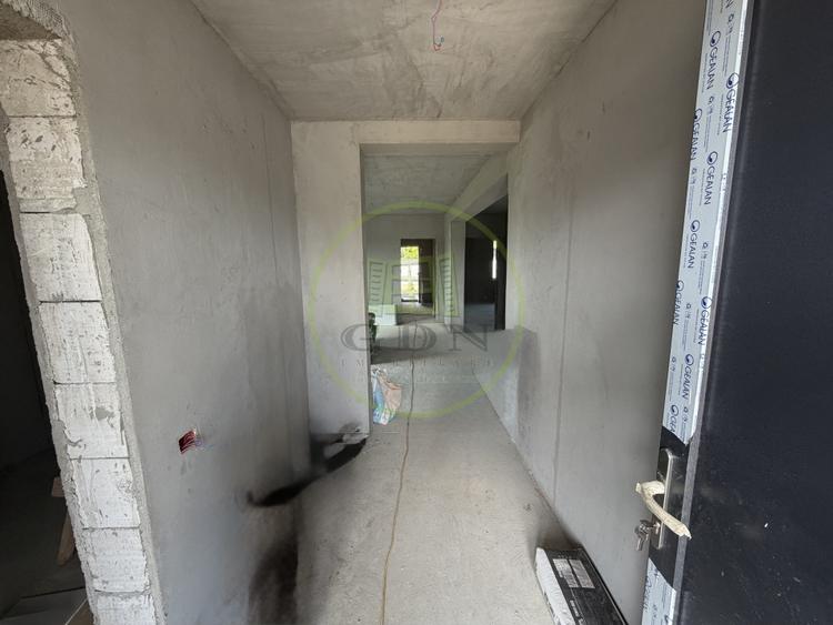 Casă individuală cu 4 camere cu Teren 498 Mp în Exterior Est