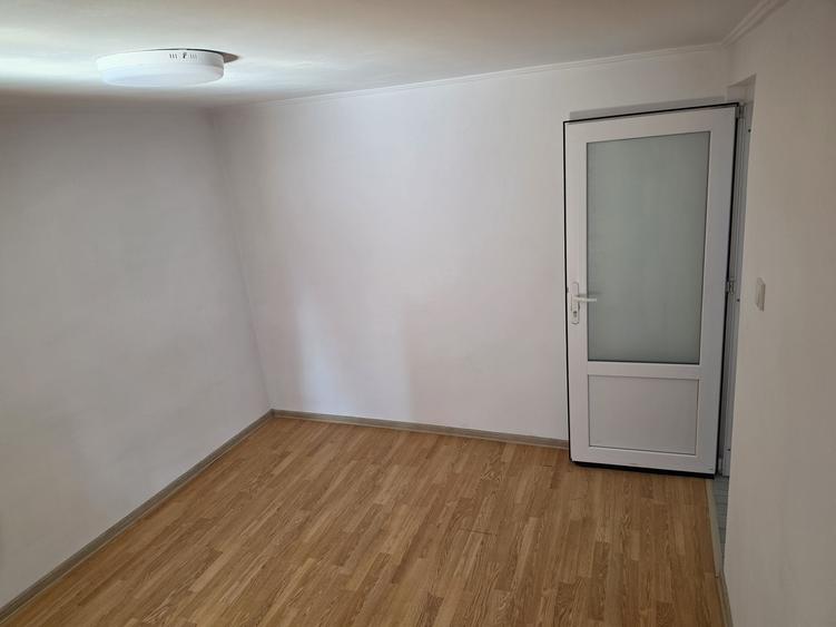 Casă cu 3 camere cu Teren 80 Mp în Central