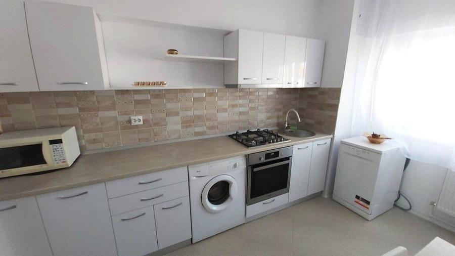 Apartament cu 3 camere în Armeneasca